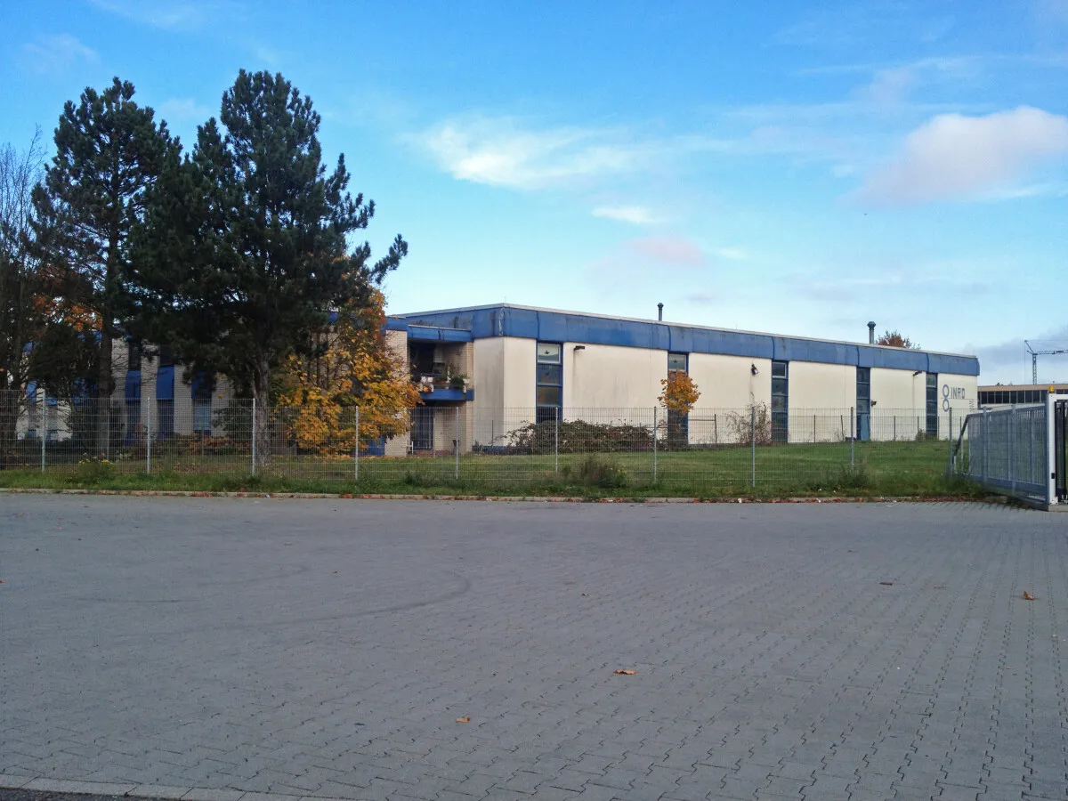 Photo 083-325-603