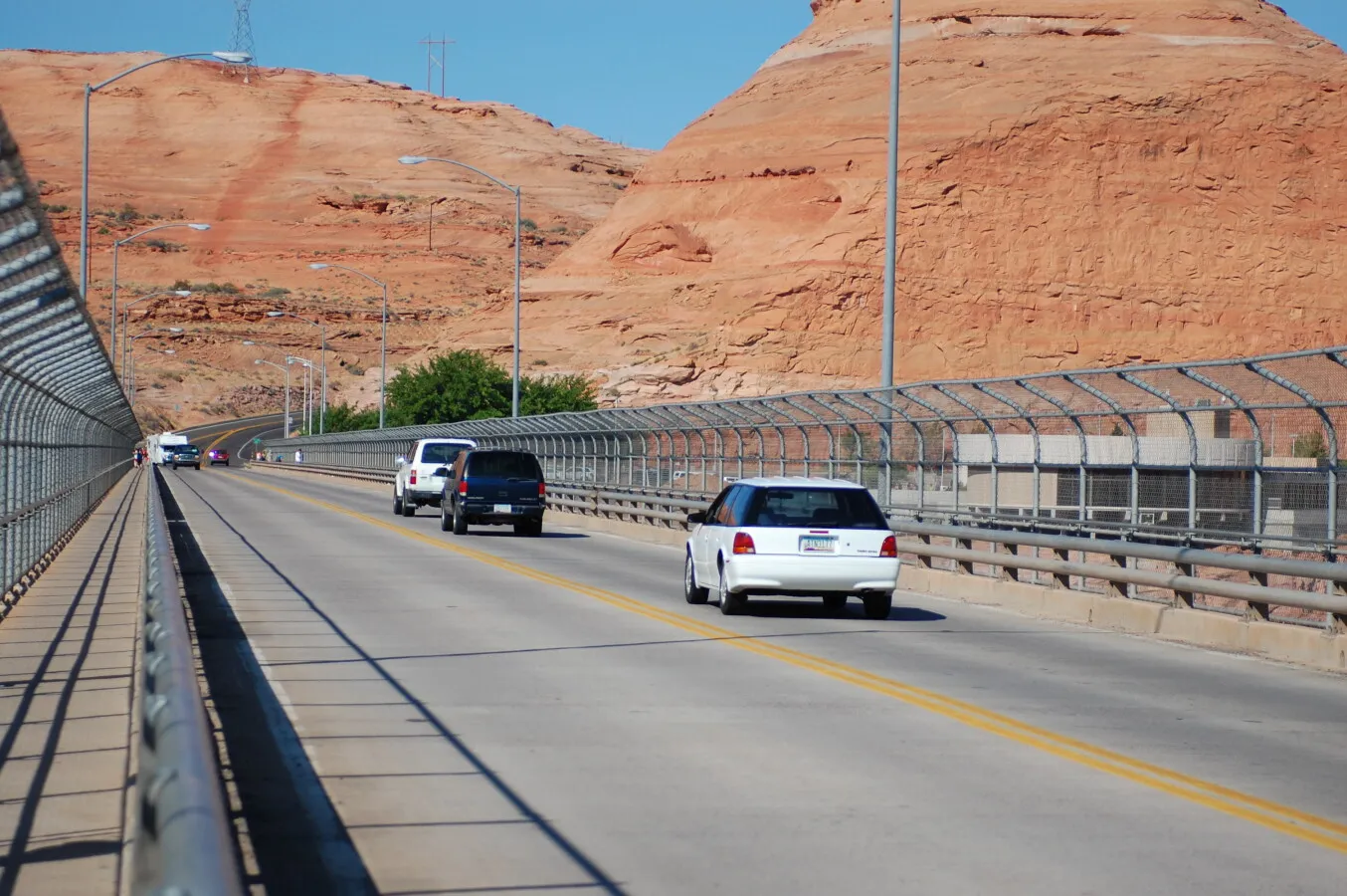 Traffic on the bridge