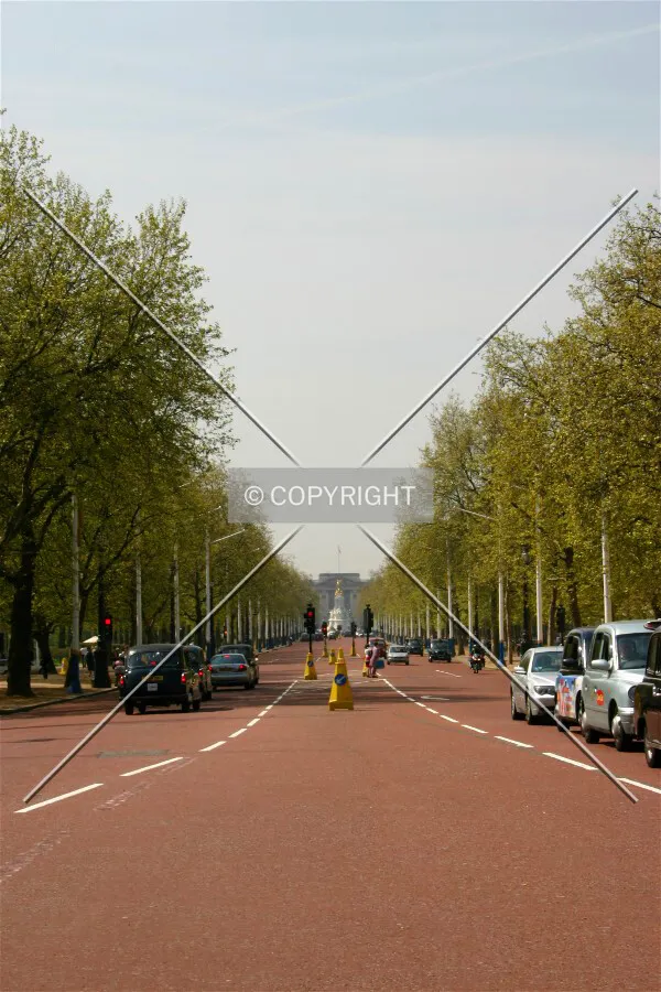 View along the Mall towards Buckingham Palace