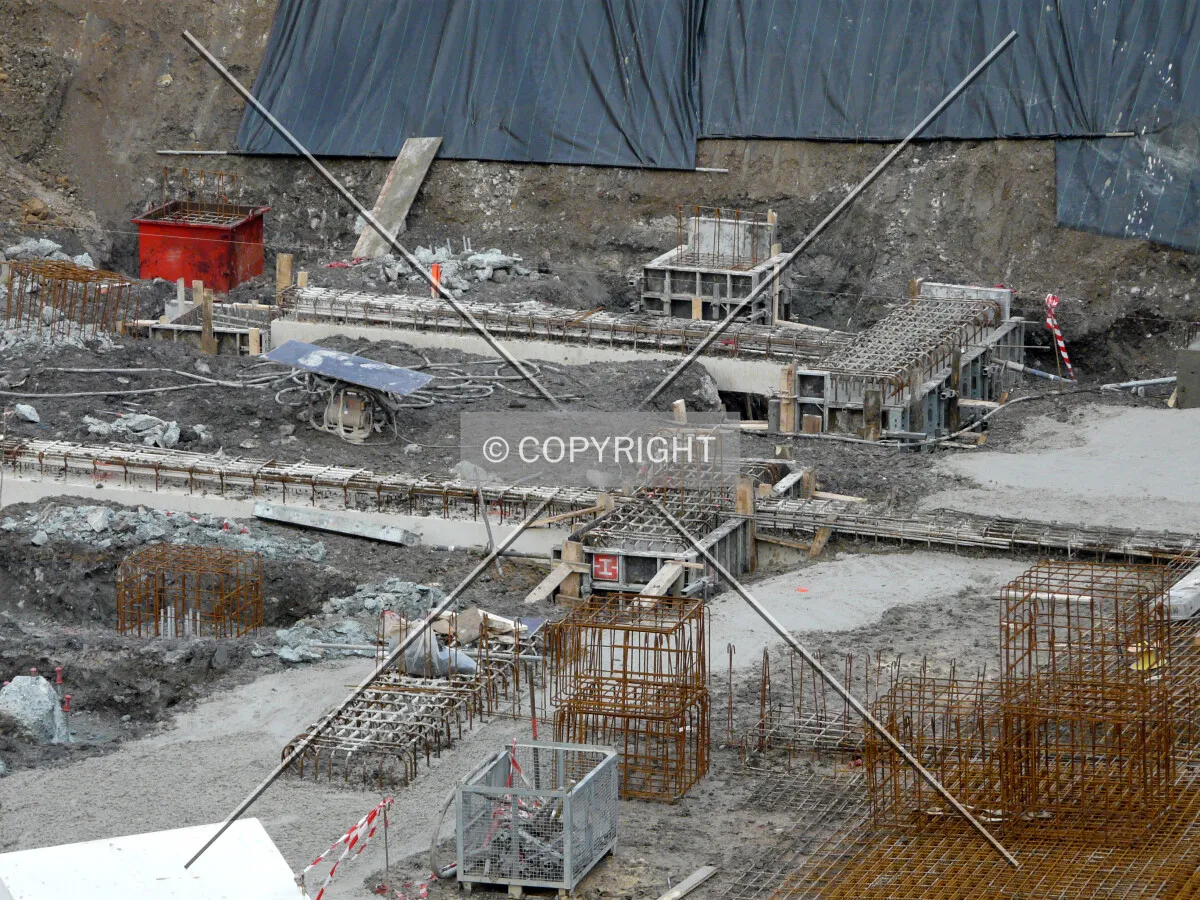 Foundations on the center of the construction site