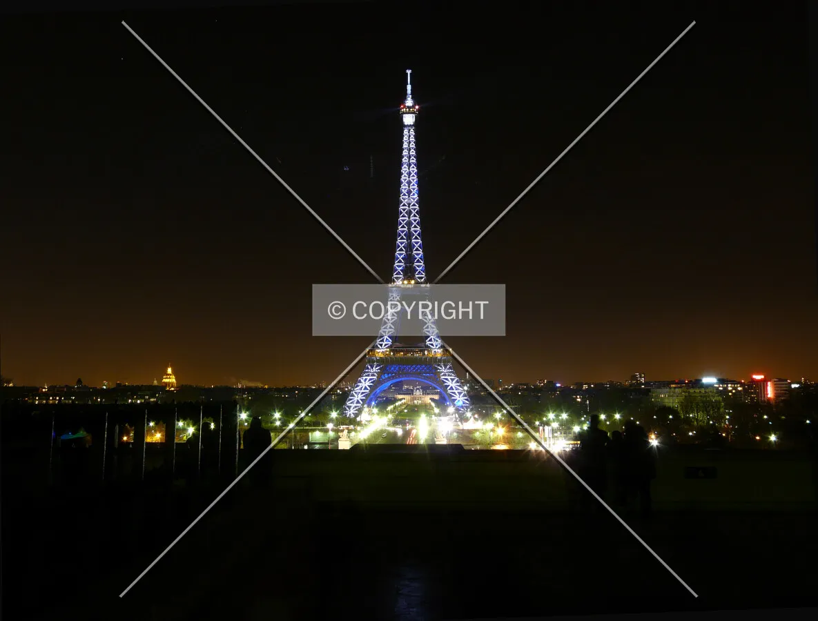 Night lighting viewed from the Trocadéro