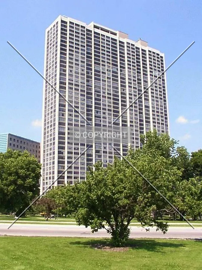 South façade from Lincoln Park