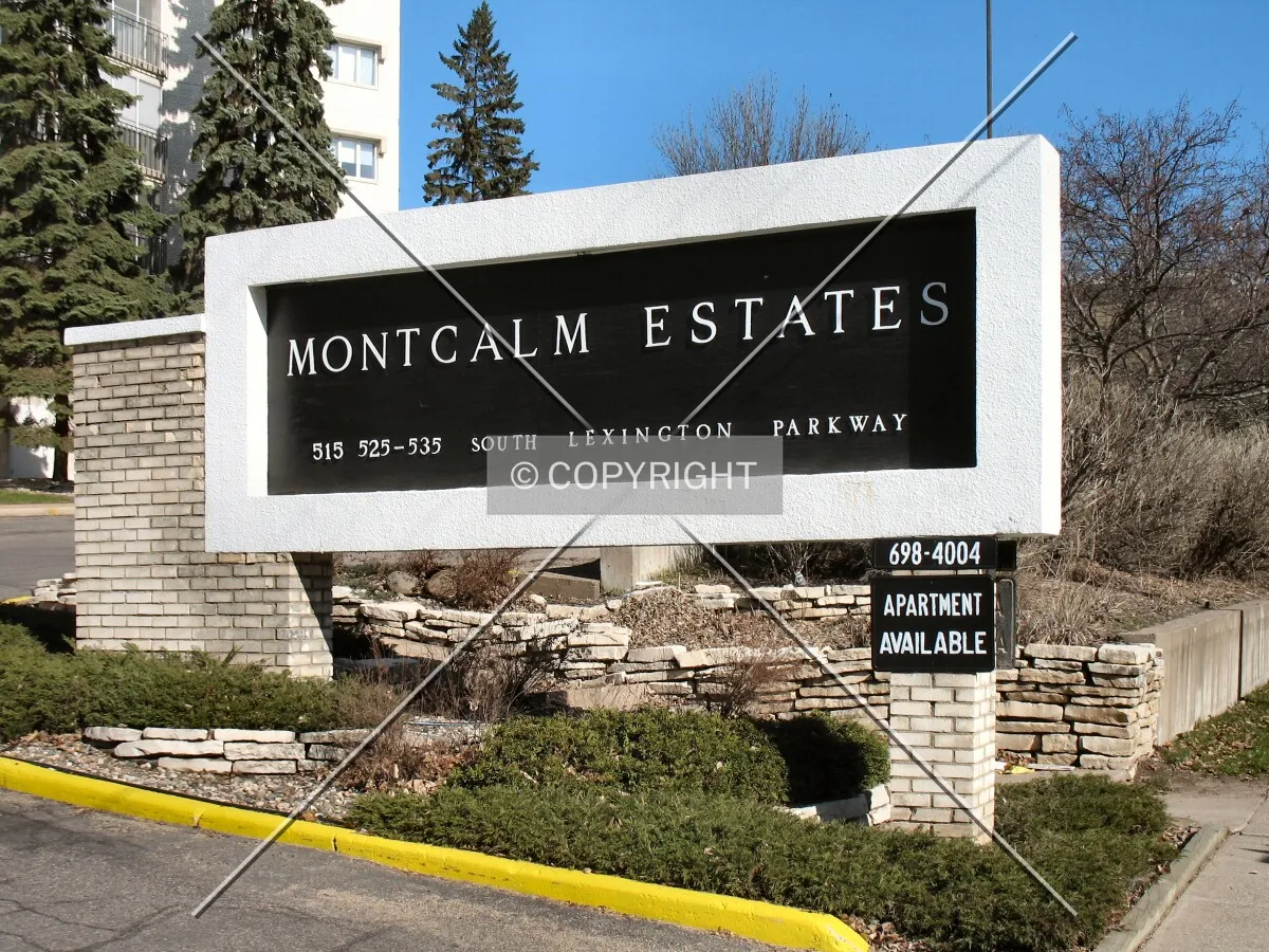 Sign at Lexington Parkway driveway