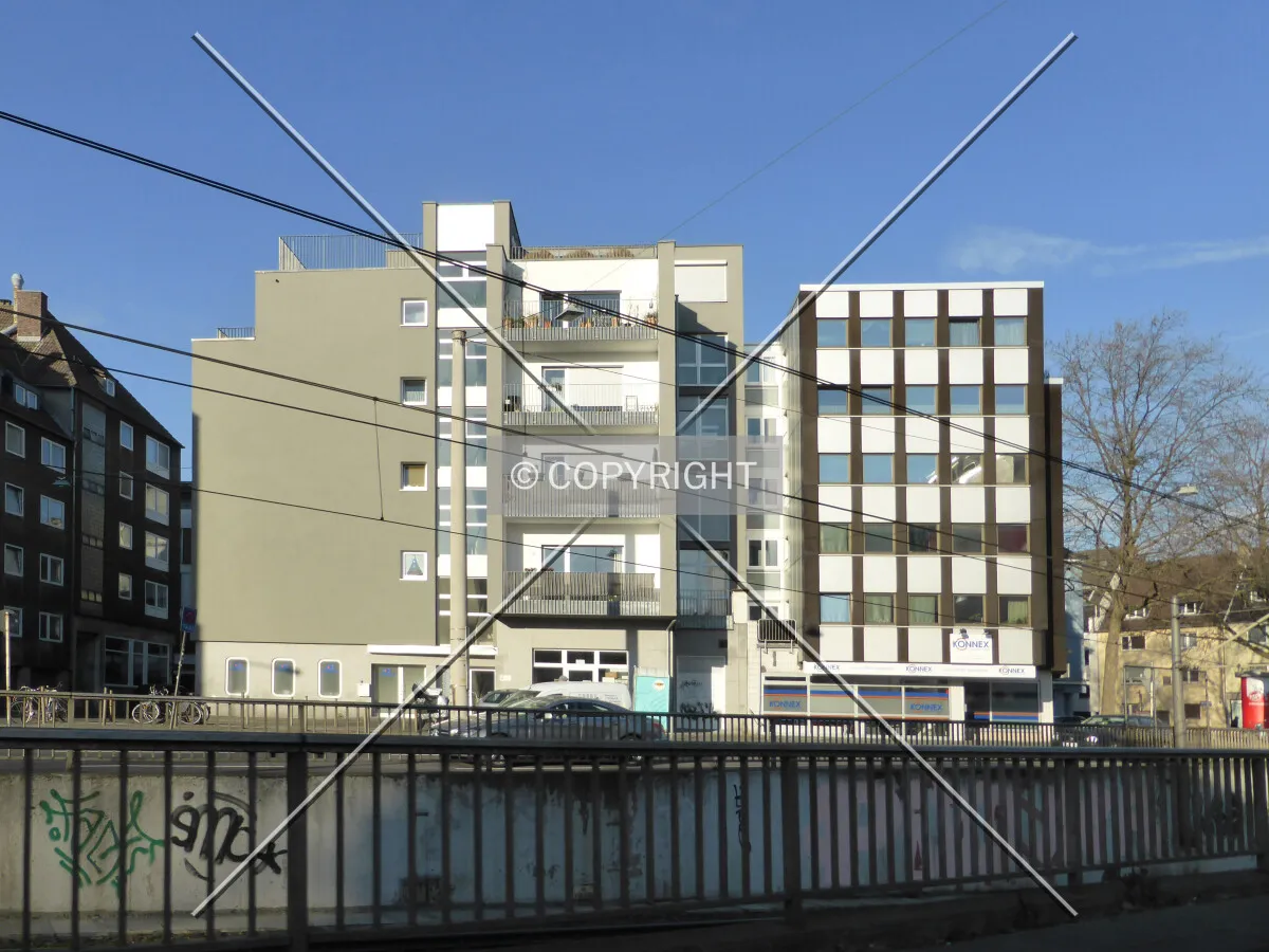 Photo 084-270-627