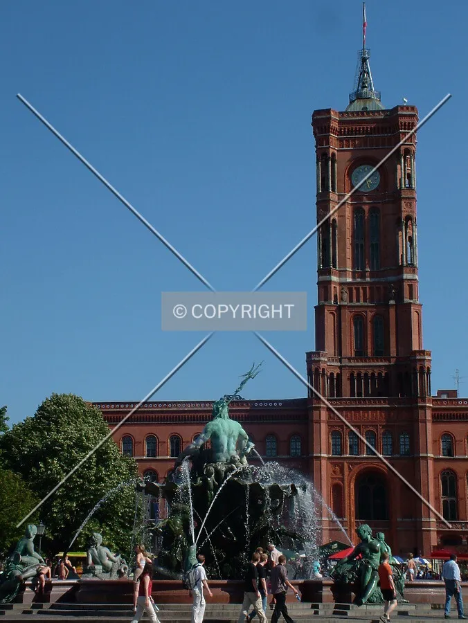 Front view with fountain