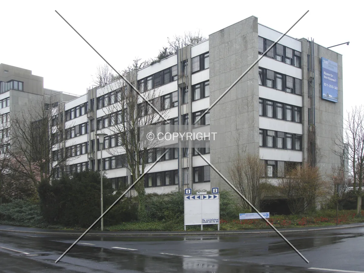 Photo 084-382-989