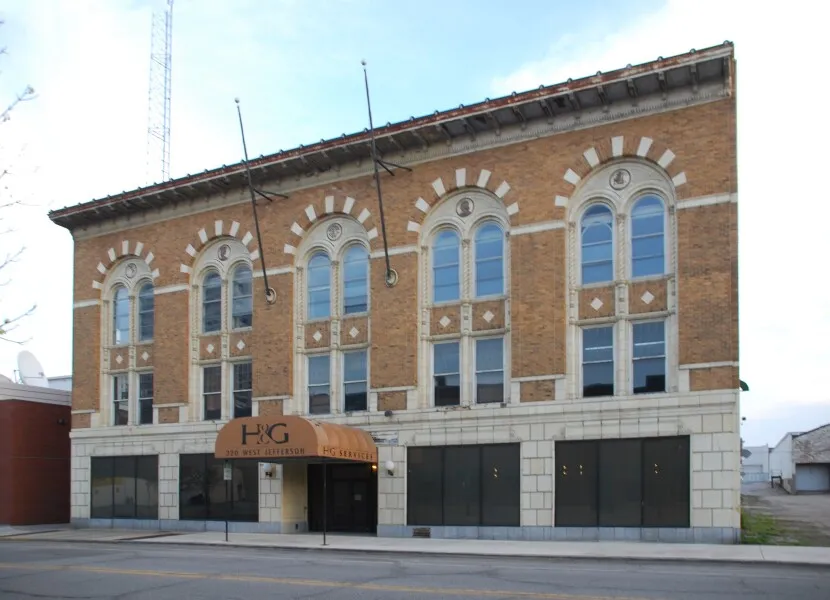 320 West Jefferson Boulevard