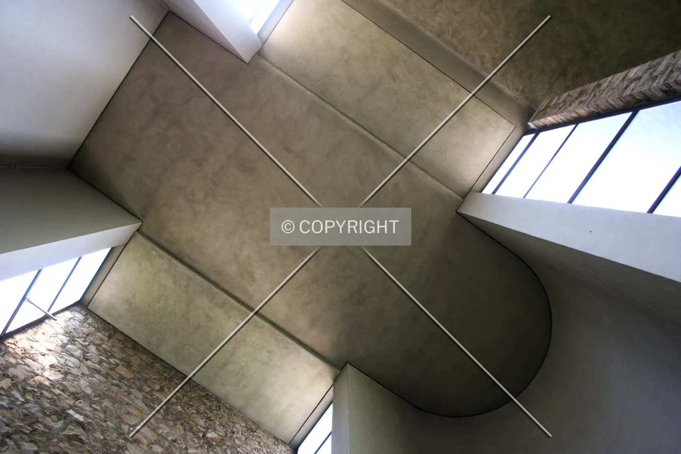 Ceiling of the side chapel