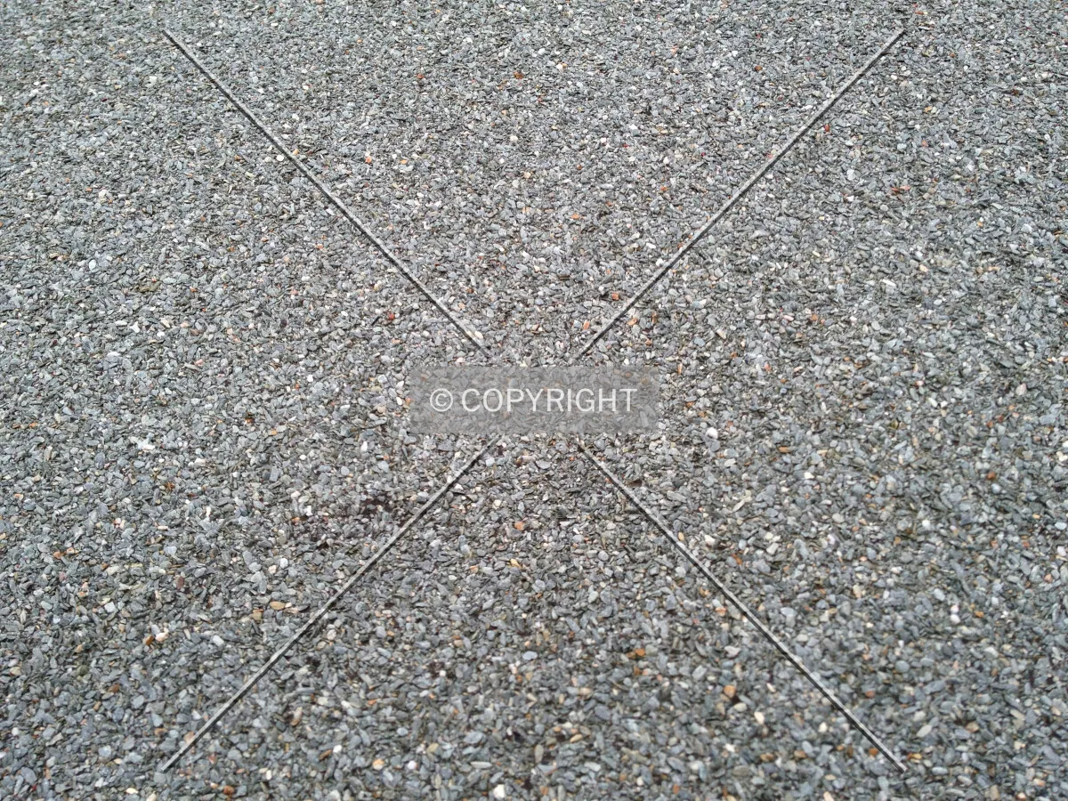 Asphaltic felt roof