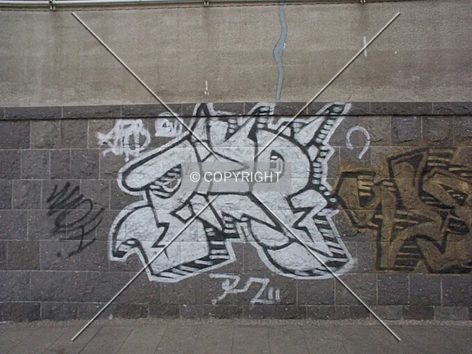 Photo 845-605-659
