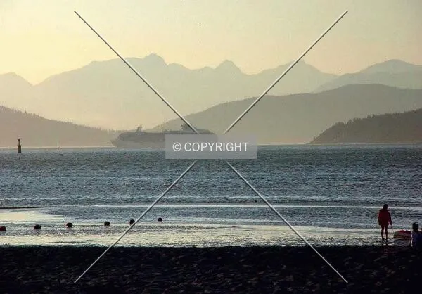 Cruise ship leaving harbour for Alaska
