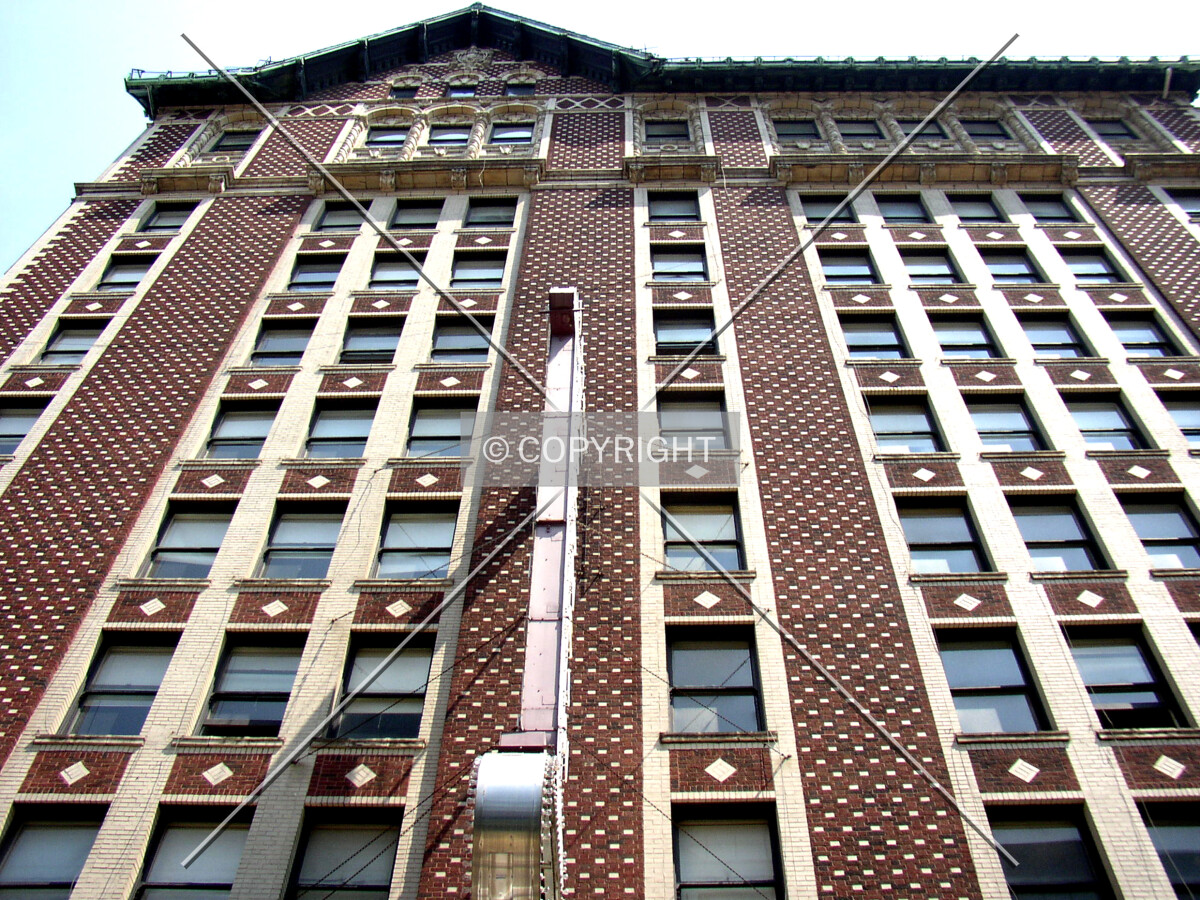 Looking up the western side from 3rd Street