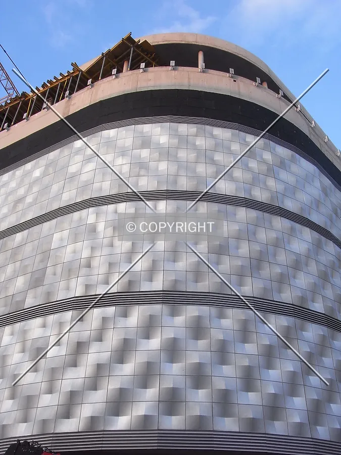 Aluminum facade of Höfe am Brühl shopping center