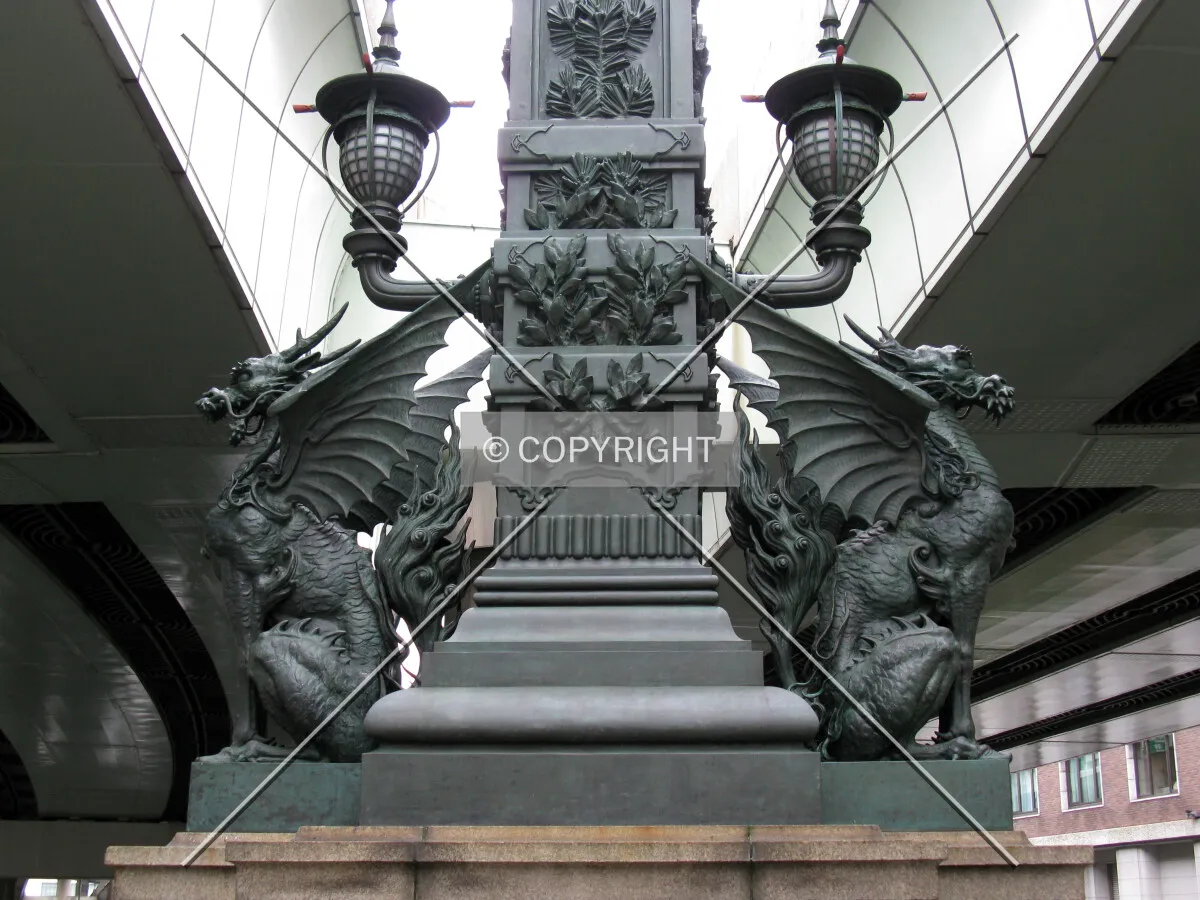 Detail on the west side