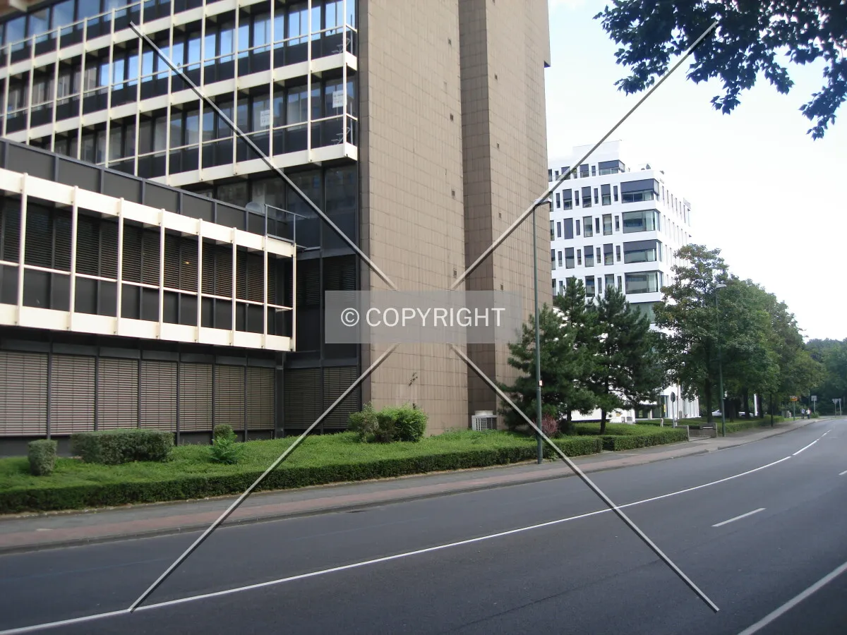 Photo 084-962-411