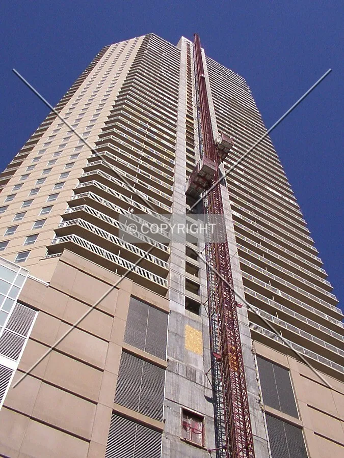 Looking up from Grand Avenue; 15 March 2003