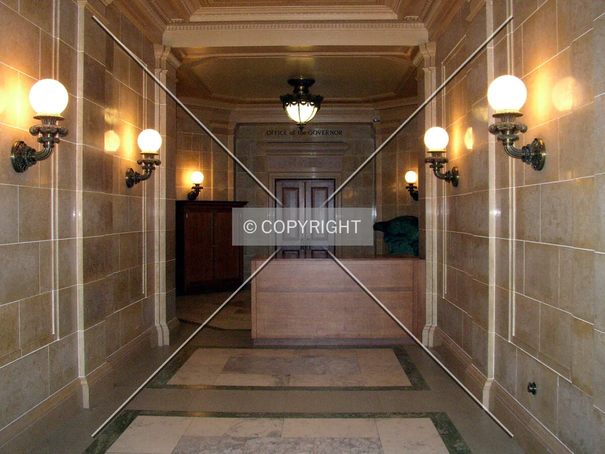 Hallway to the governor's office from the rotunda