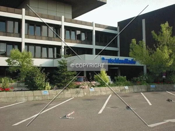 Entrance and parking places