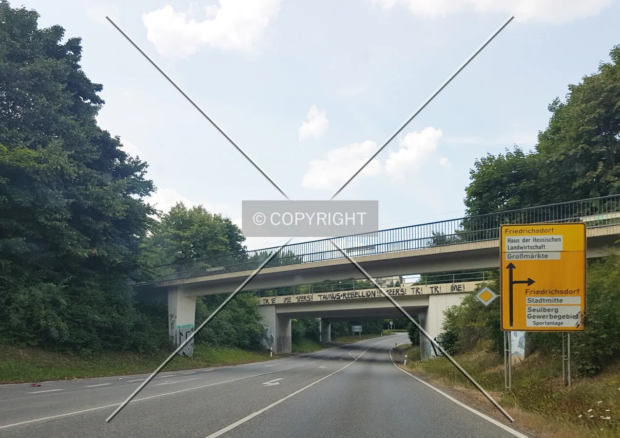 Photo 855-052-736