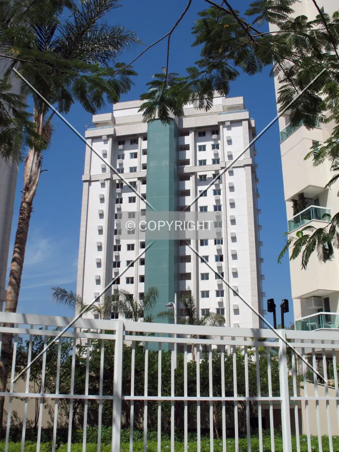 Back facade from Avenida dos Flamboyants
