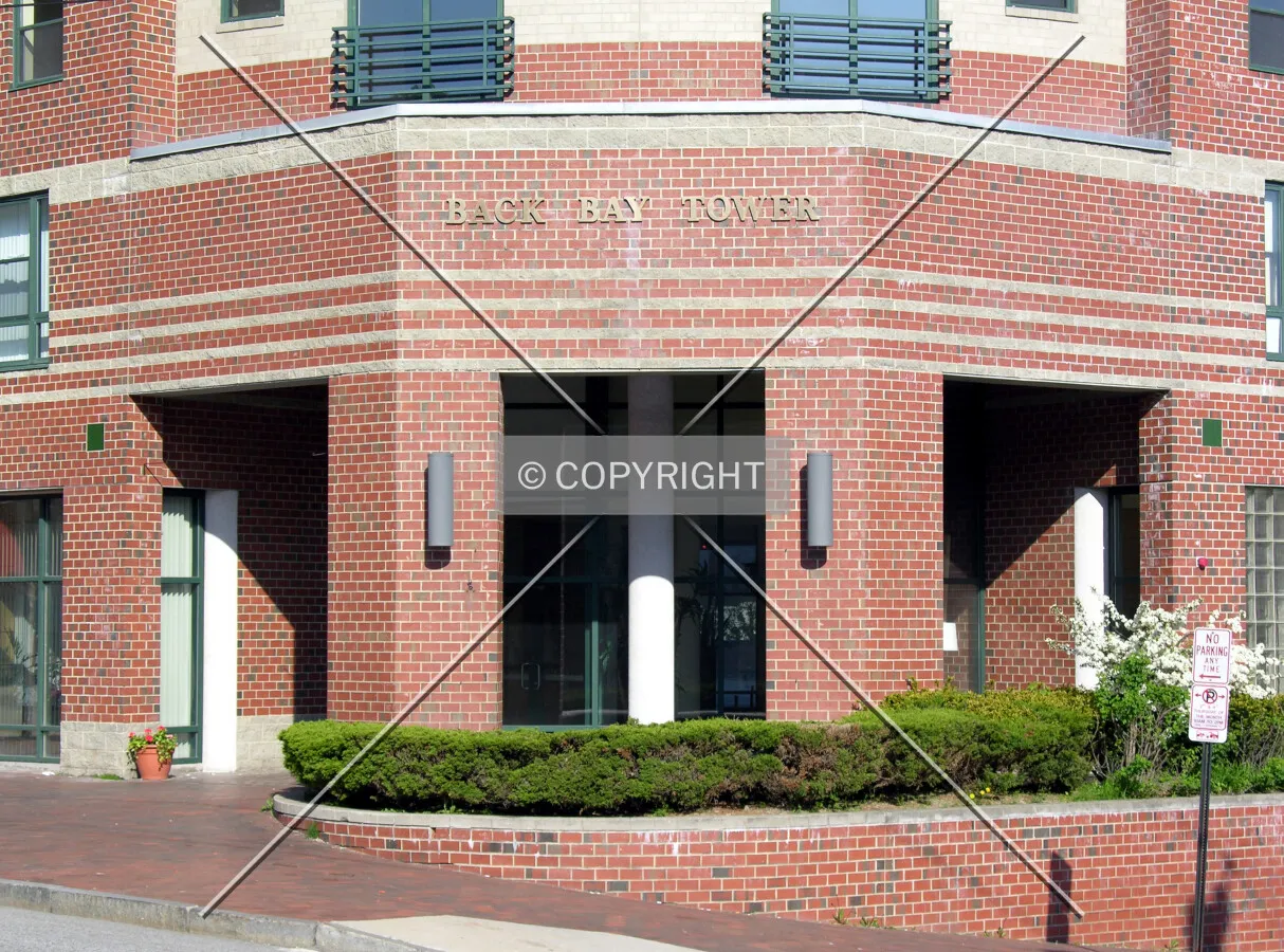 Main entrance and signage off Cumberland Avenue