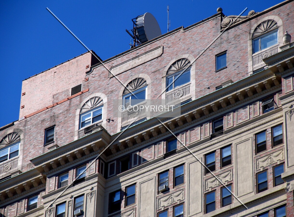 Detail at the upper floors