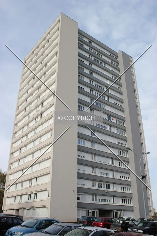 Southeast corner view.