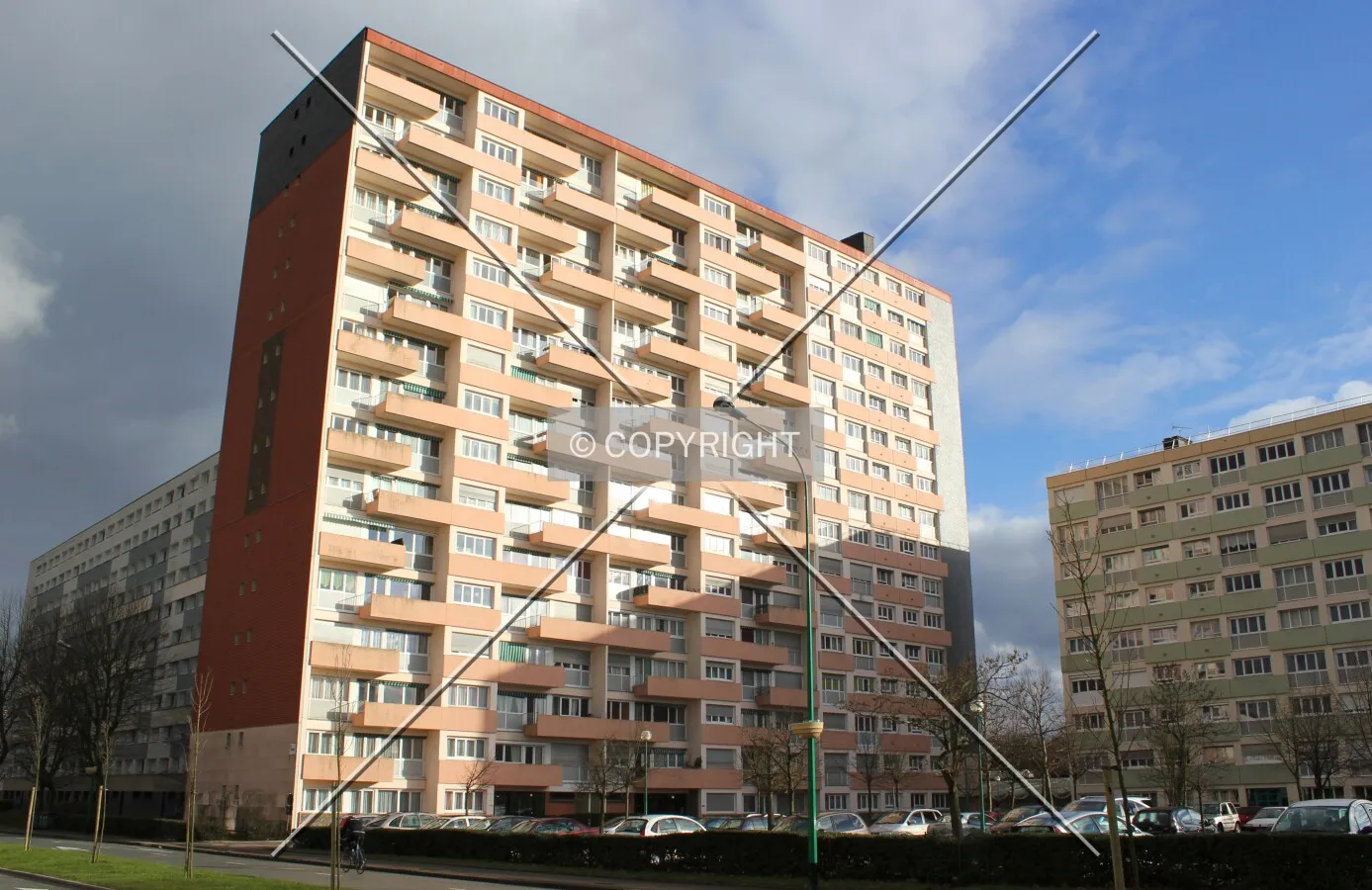 Northwest corner view from Avenue du Maréchal Juin.