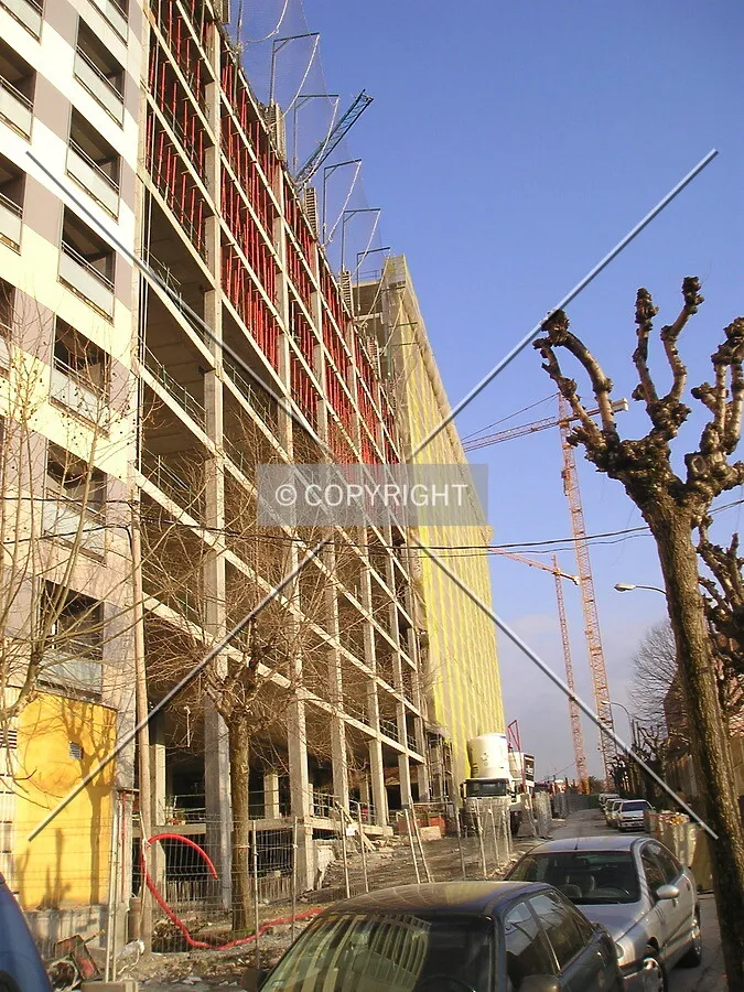 View of the middle part of the building
