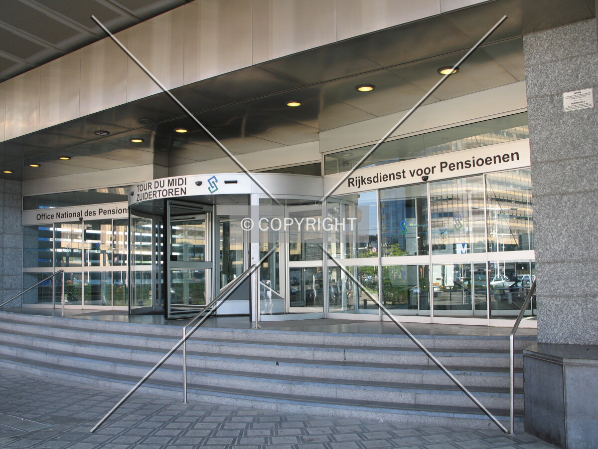 Entrance at the southwest