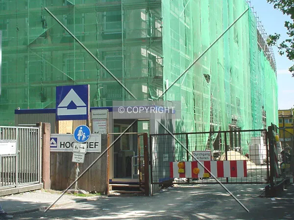 Rear entrance near to Main River shore