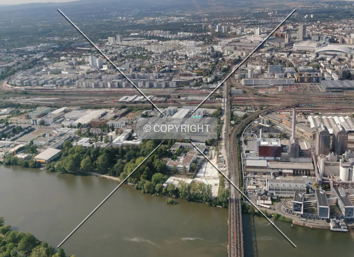 Flight with a helicopter over Frankfurt