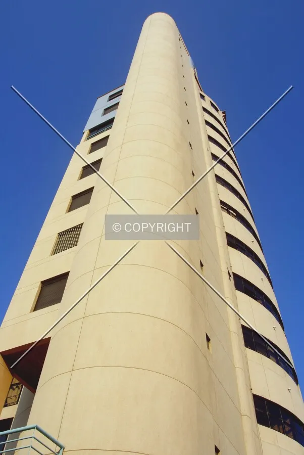 Looking up from Silva Jardim Avenue