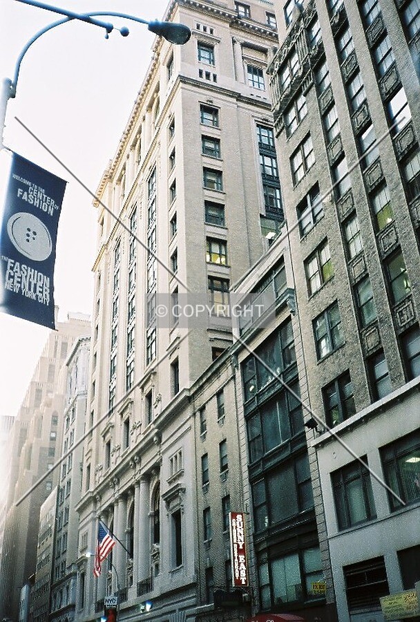 View to the west along 39th Street