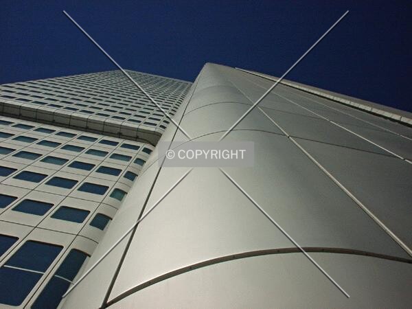 The "round edges" of the building; as seen from Jürgen-Ponto-Platz