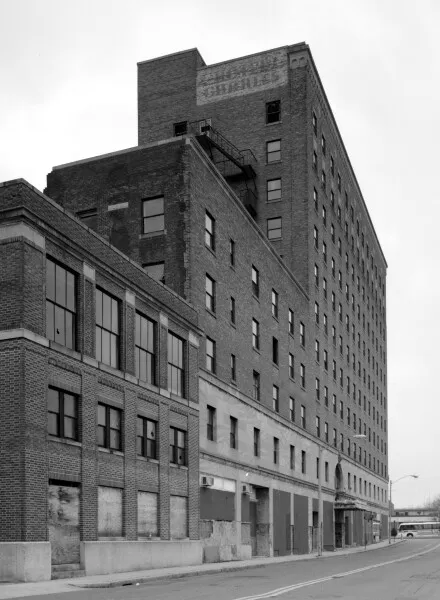 Photo 008-726-847