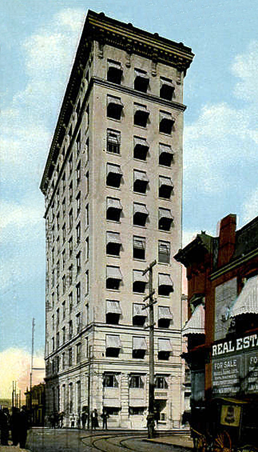 Vintage view from the west along Clinch Avenue showing original construction