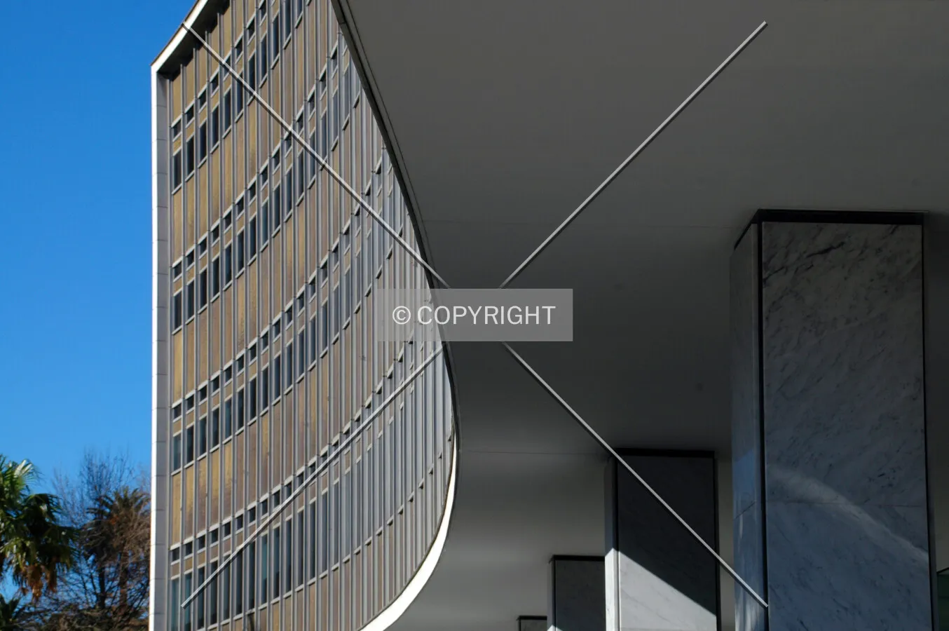 Curvature of the podium