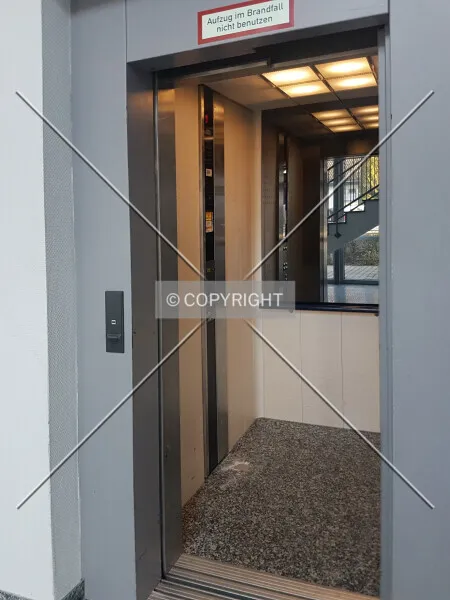 Photo 087-717-709