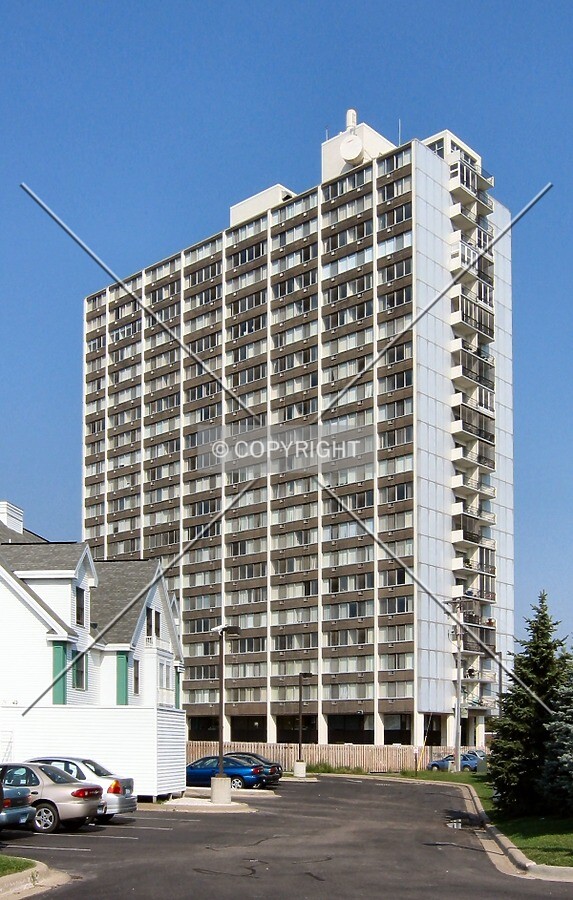 View to the northwest from Woodlawn Avenue