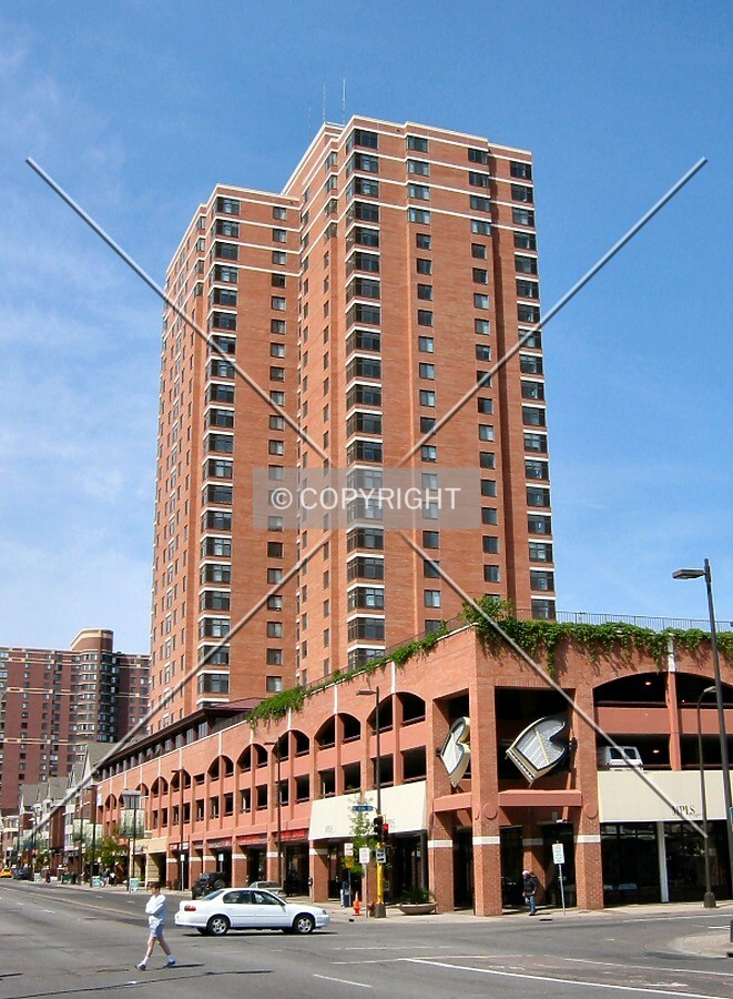 View to the southwest along Hennepin Avenue