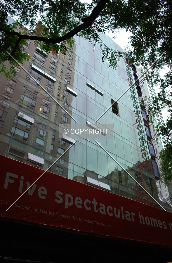 Looking up from East 87th Street