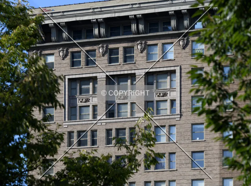 Photo 883-569-141