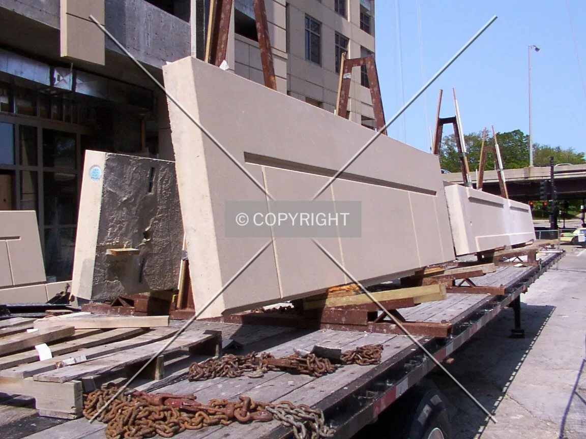 Precast concrete facade panels