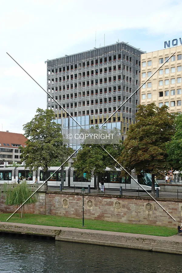 Tour Esca during its renovation in August 2011