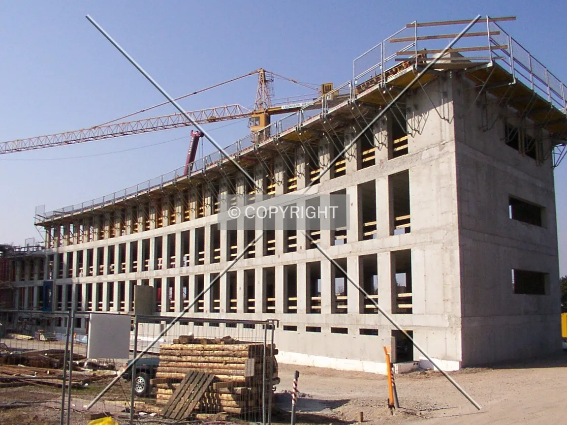 Low-rise wing