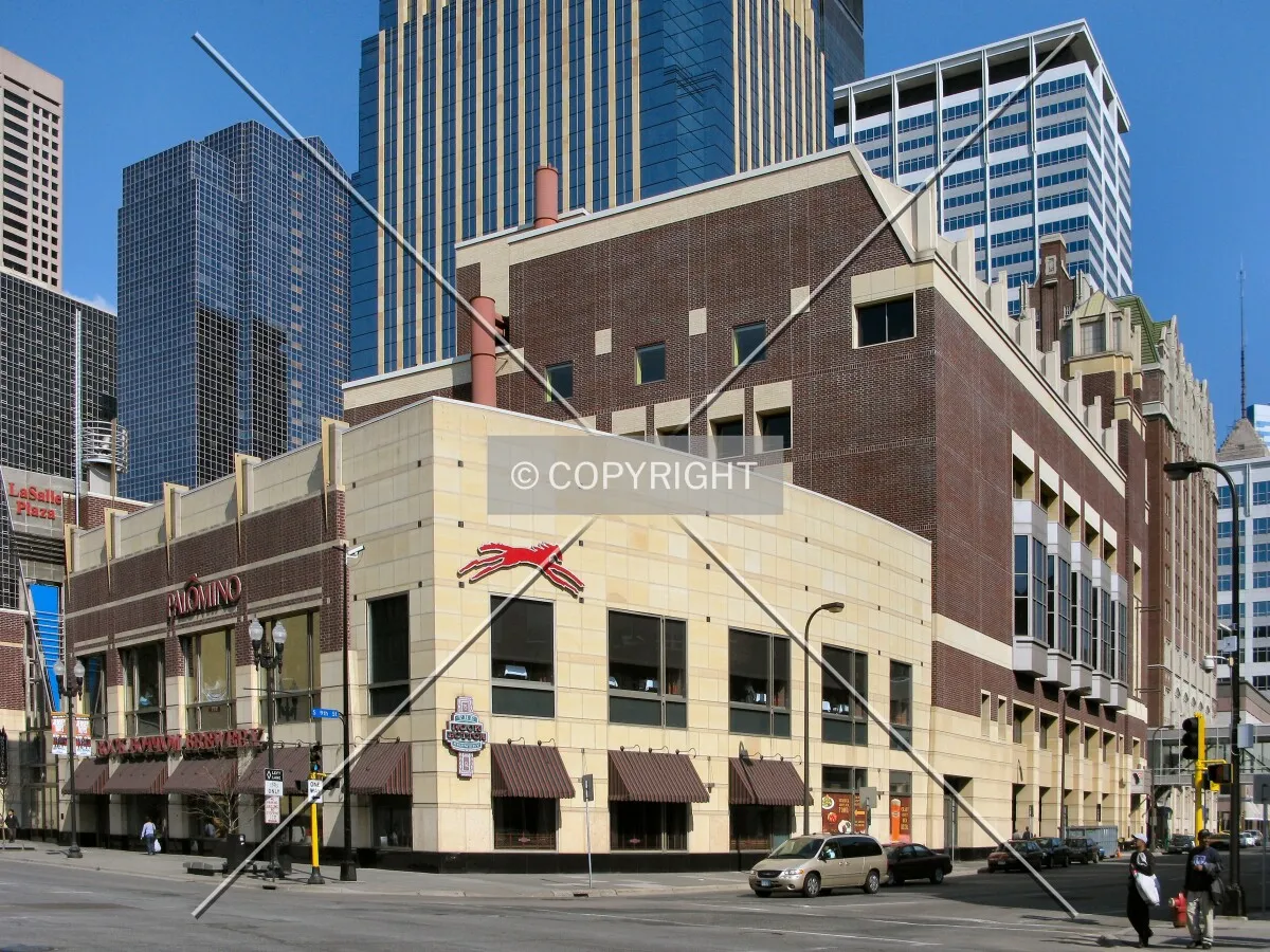 View to the east across Hennepin Avenue/9th Street