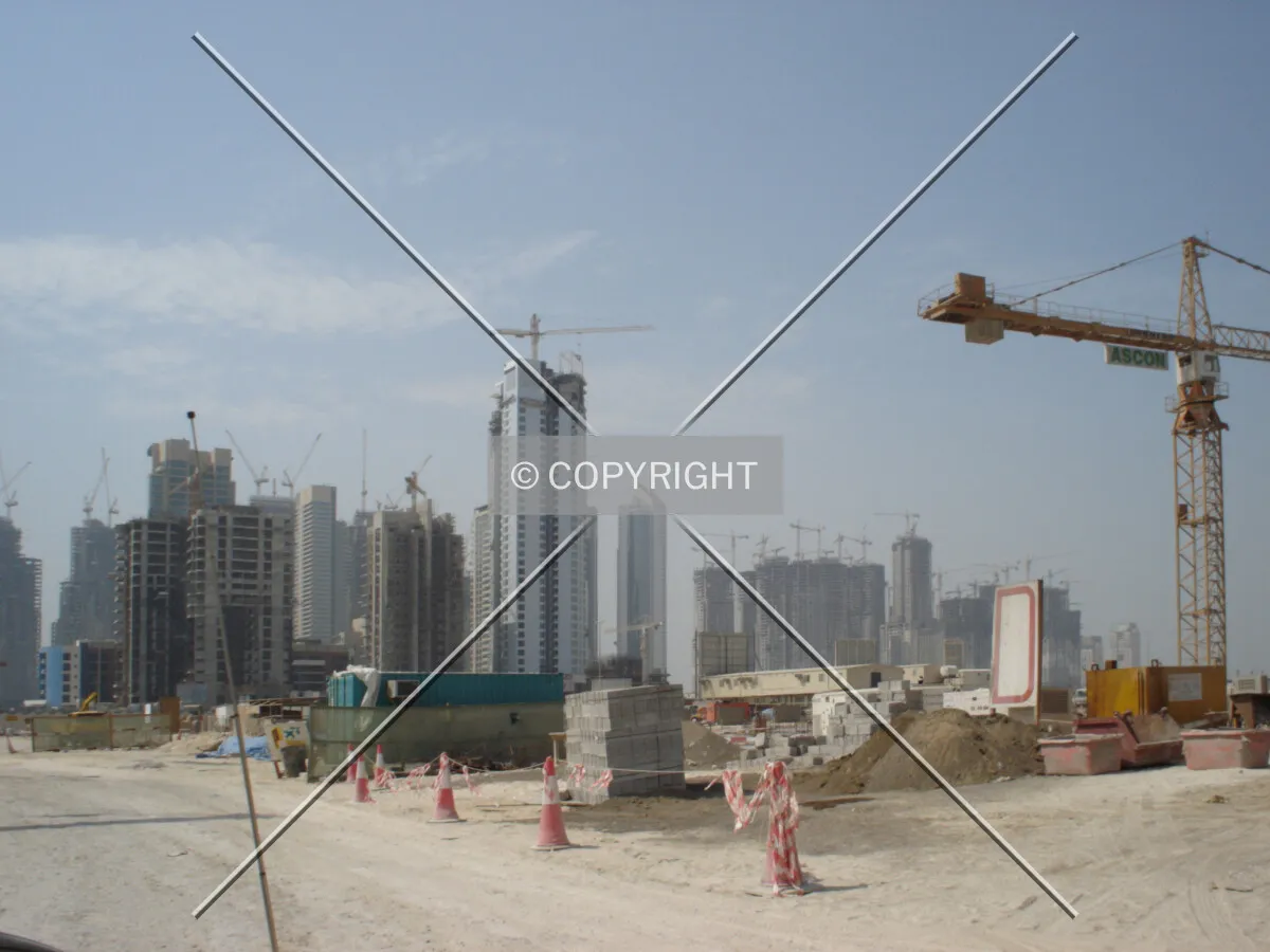 Site overview; background: Dubai Marina