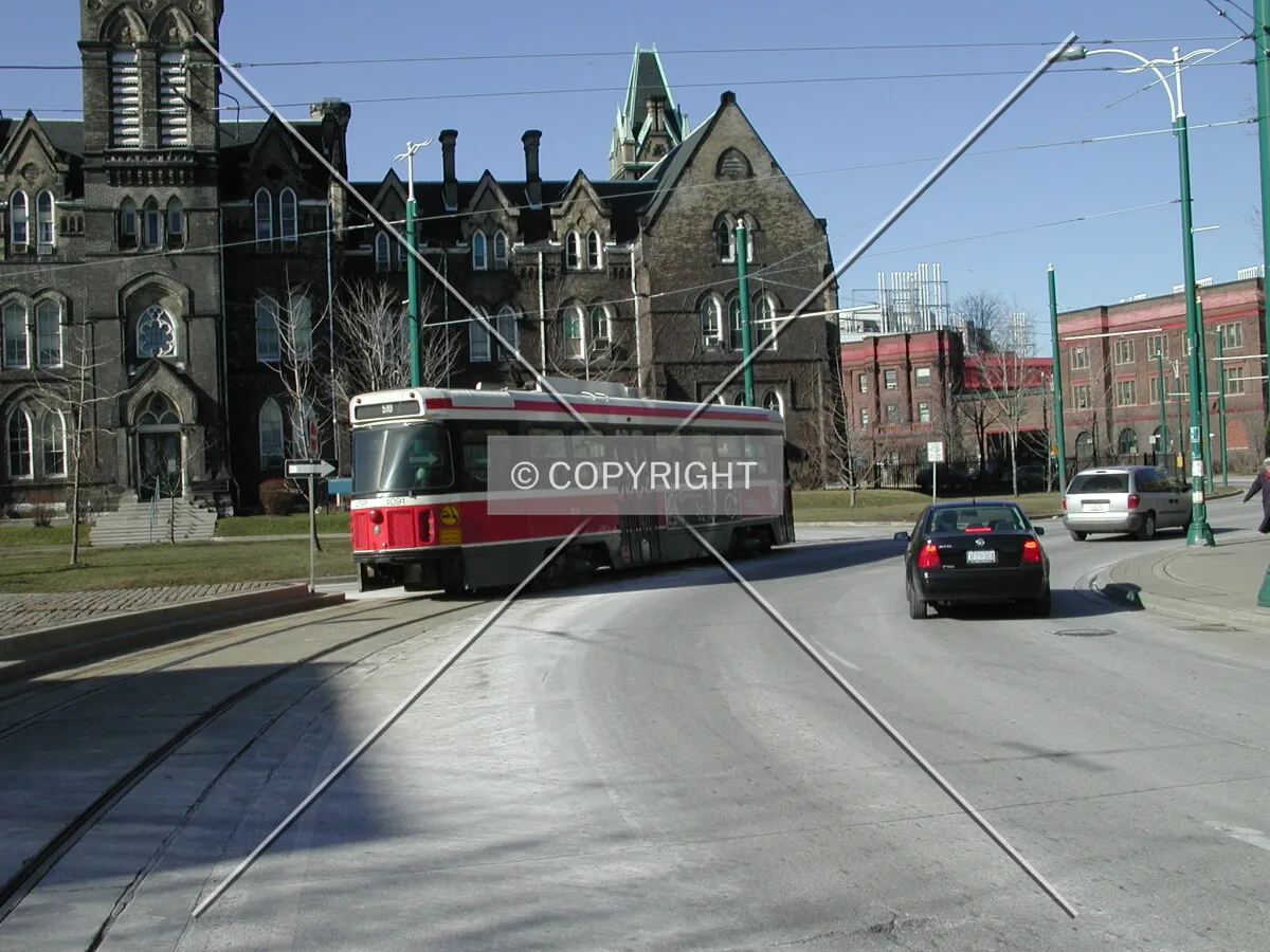 Upper Spadina Street and Spadina Crescent