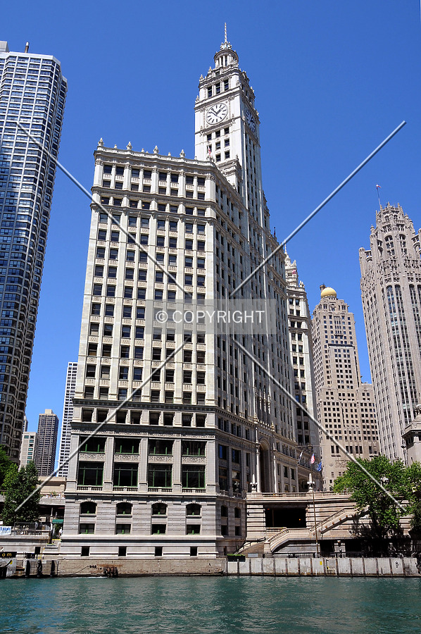 Looking up from the south along the Chicago River